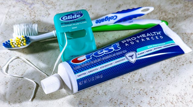 balinošās zobu pastas